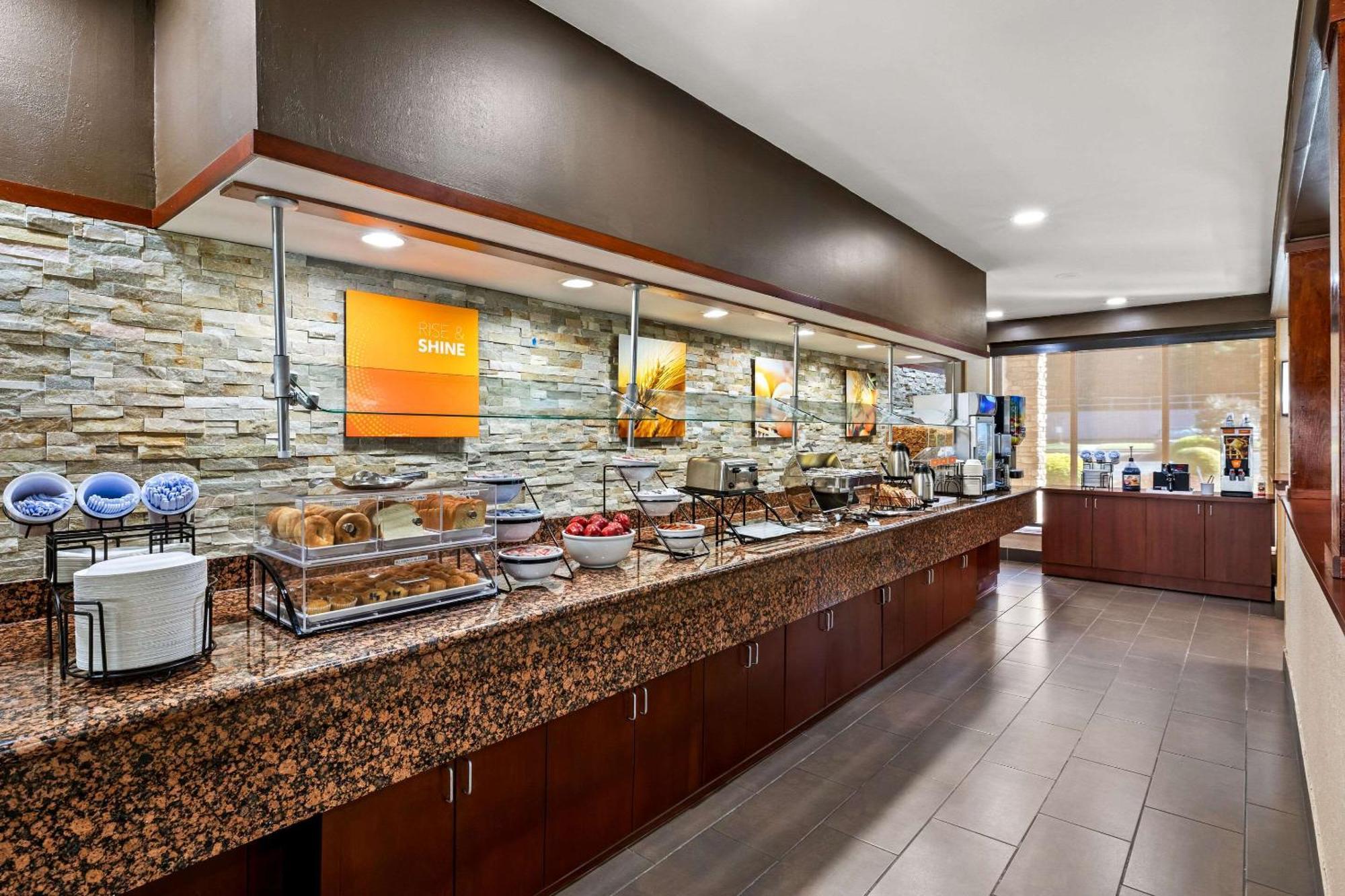 Comfort Inn Roswell-Dunwoody エクステリア 写真
